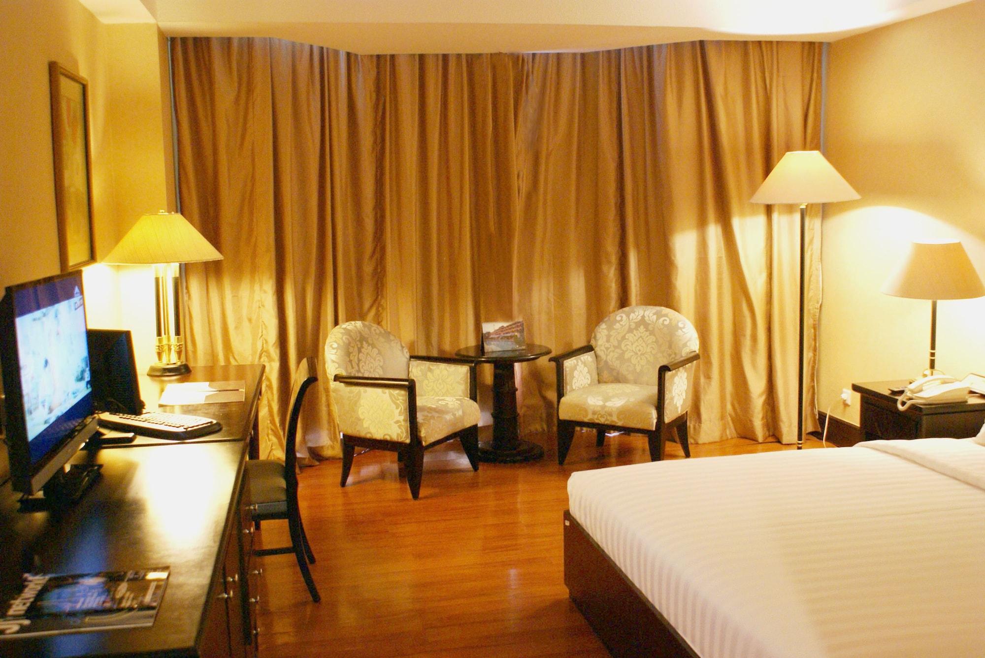 The Acacia Hotel Jakarta Extérieur photo