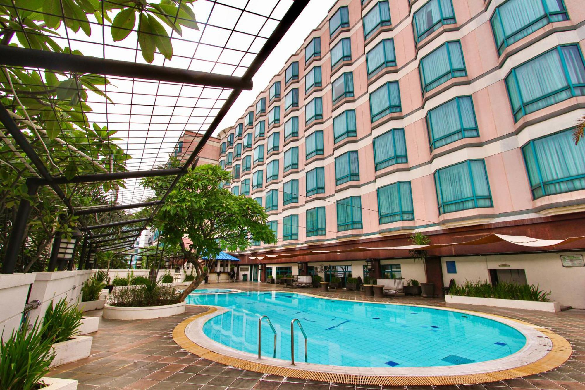 The Acacia Hotel Jakarta Extérieur photo