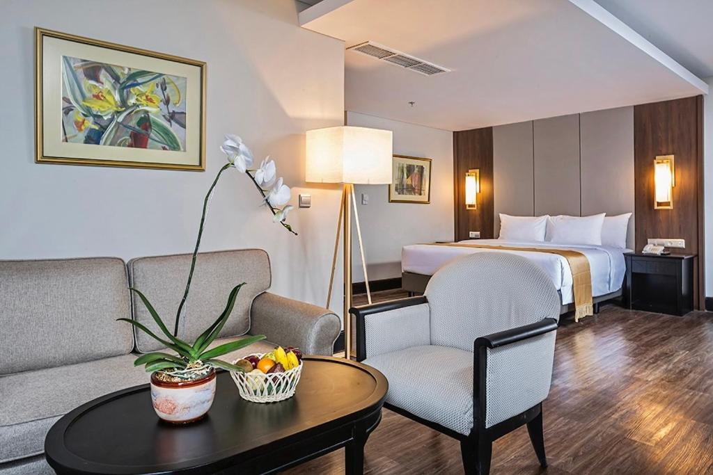 The Acacia Hotel Jakarta Extérieur photo